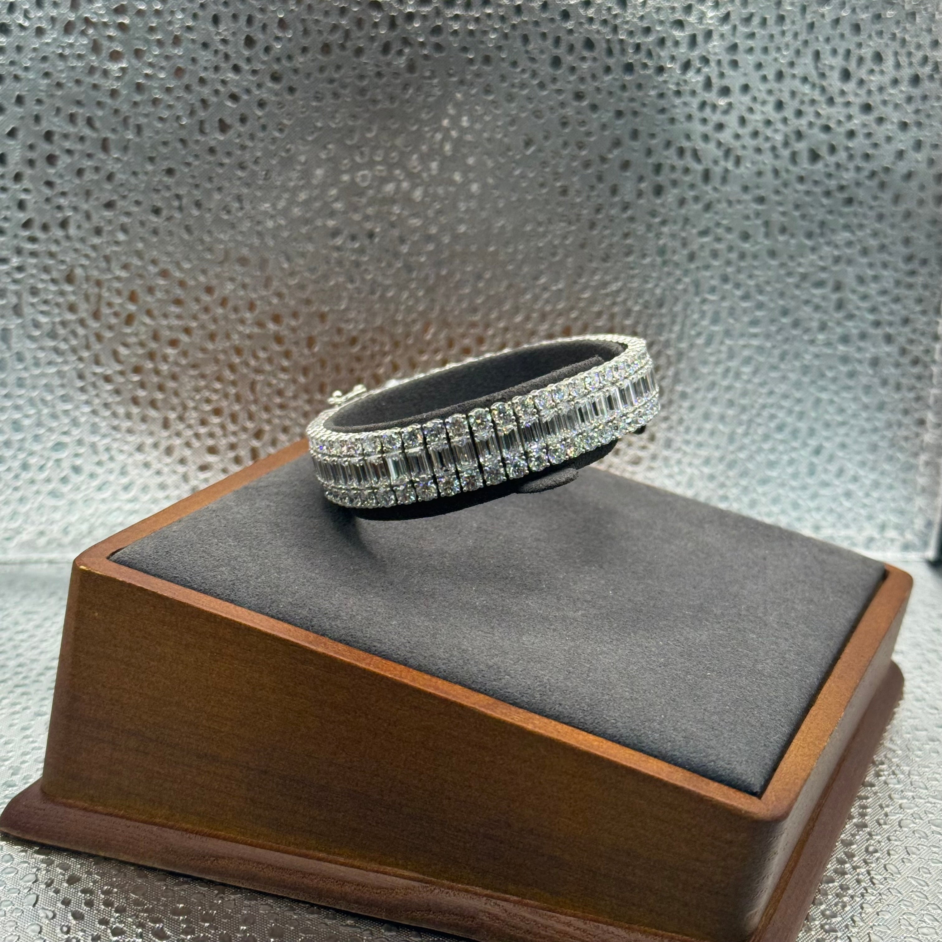 BRACELET 14K WHITE GOLD DIAMOND 29.14CT