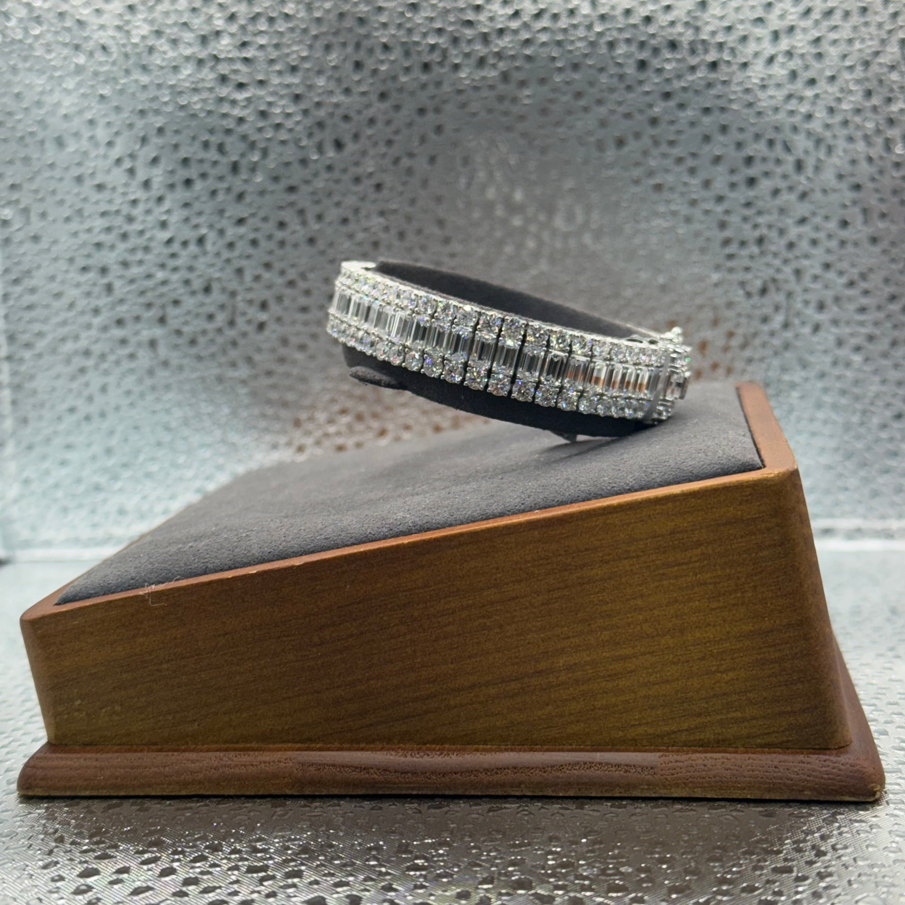 BRACELET 14K WHITE GOLD DIAMOND 29.14CT