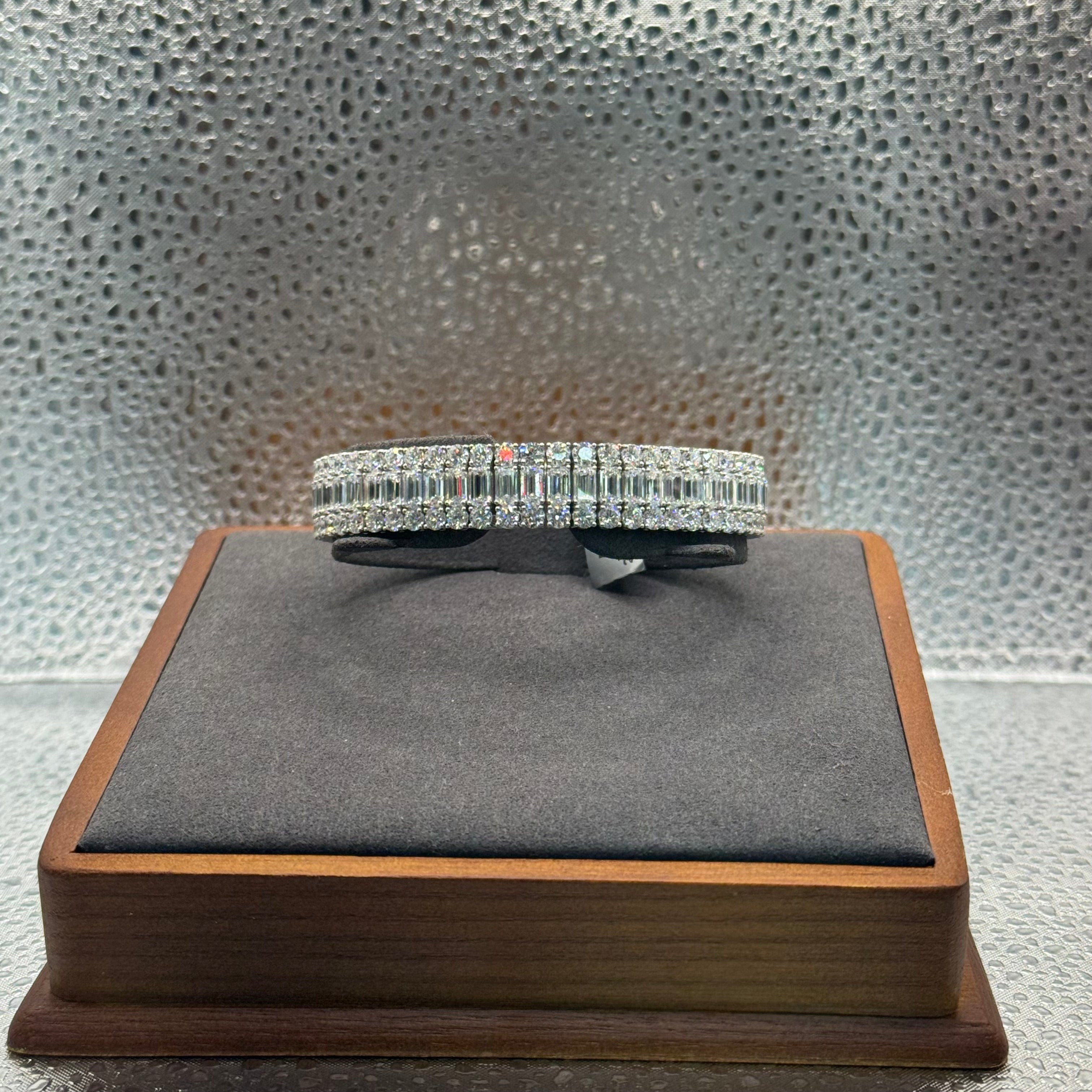 BRACELET 14K WHITE GOLD DIAMOND 29.14CT