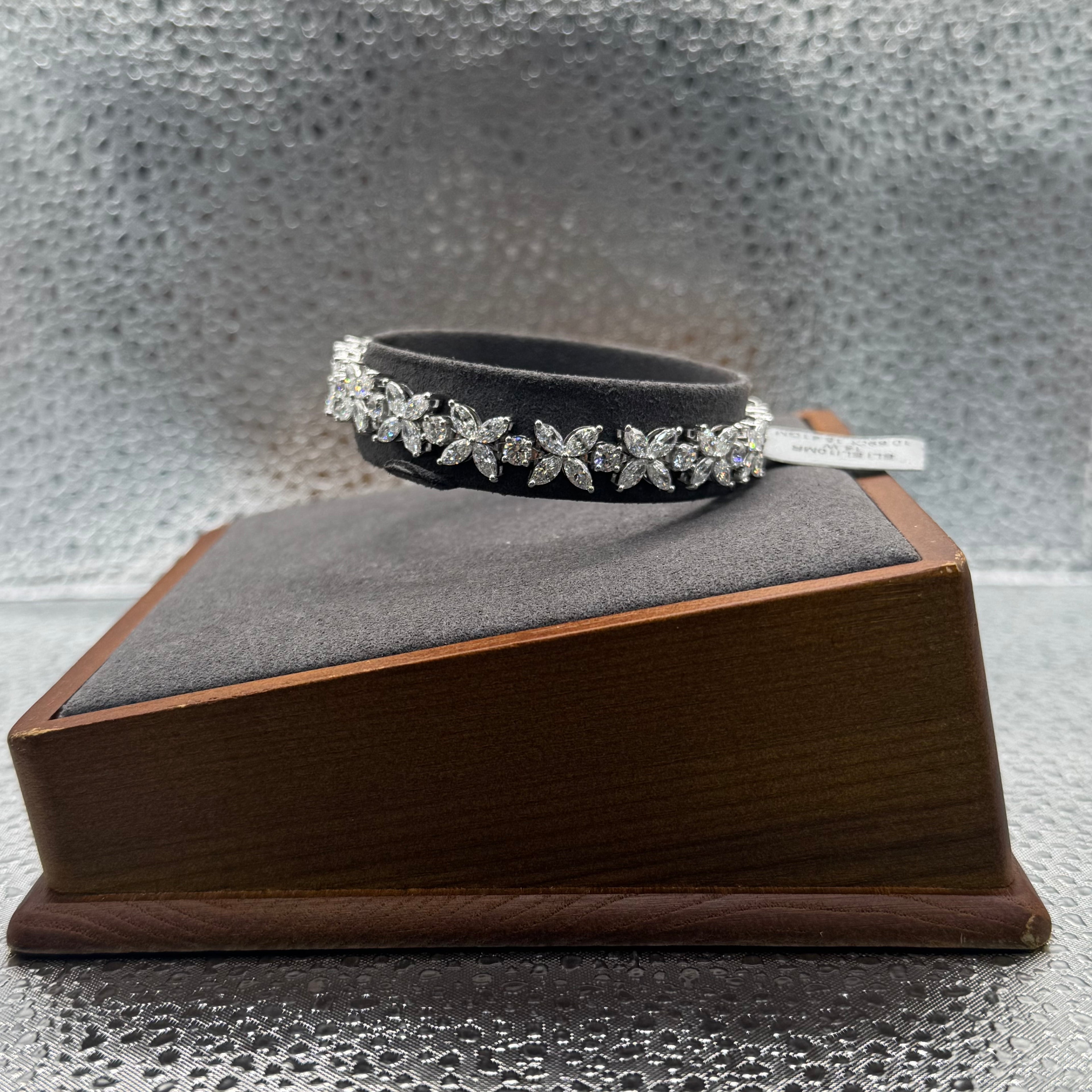 BRACELET 14K WHITE GOLD DIAMOND 10.69CT