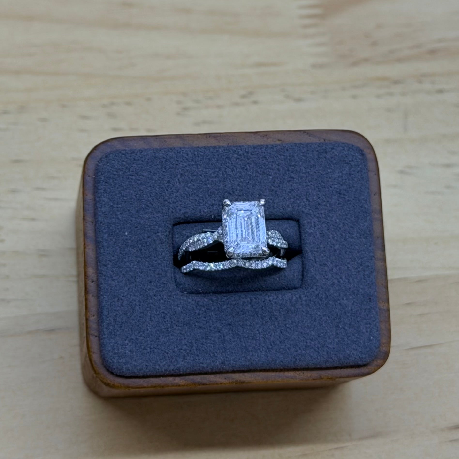 Wedding ring 14k white gold and Diamond 3.05