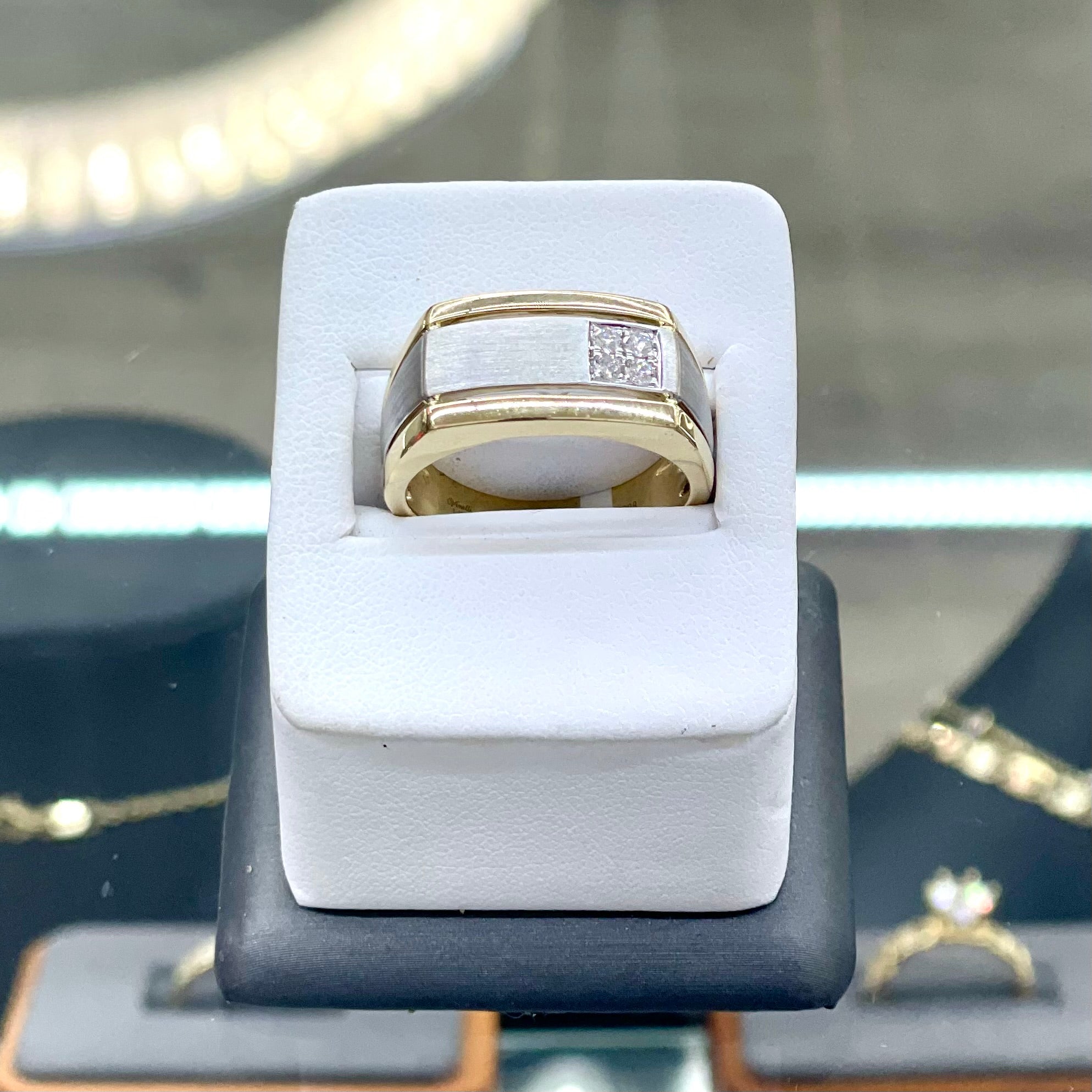 Wedding Ring - Venetti 4 RD 0.18